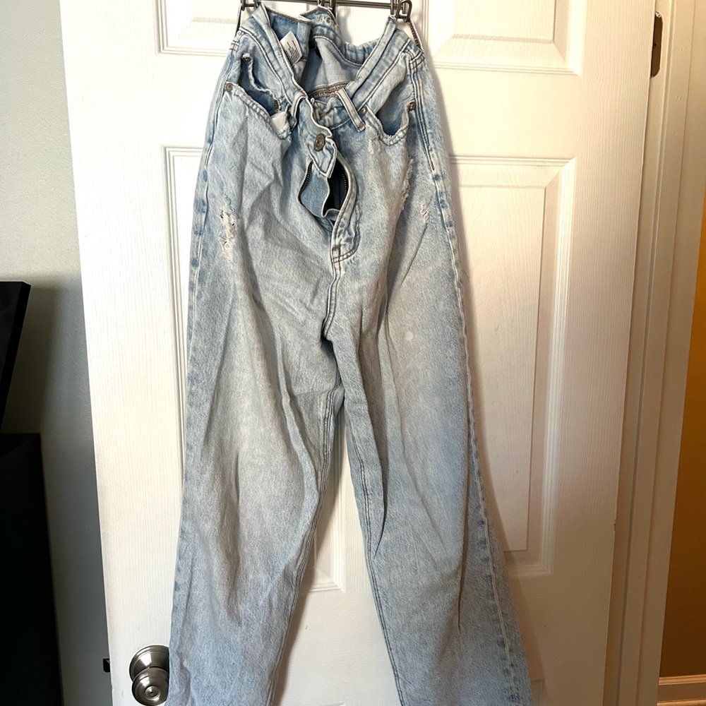 Women’s American Eagle Mom Jeans